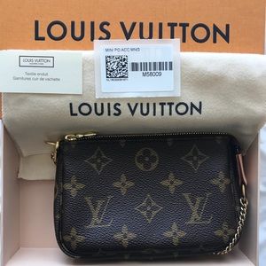 Louis Vuitton Mini Pochette NWT Sold Out France